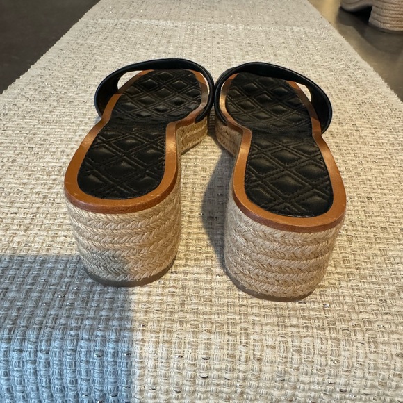 Tory Burch Black Quilted Leather Slide Sandals with Tan Edge - Picture 4 of 7